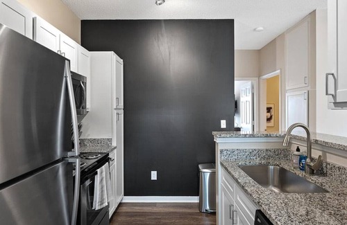 Brentwood Apartment | Landing at Estates at Brentwood - 2 Bedrooms in Brentwood Highland Apartments