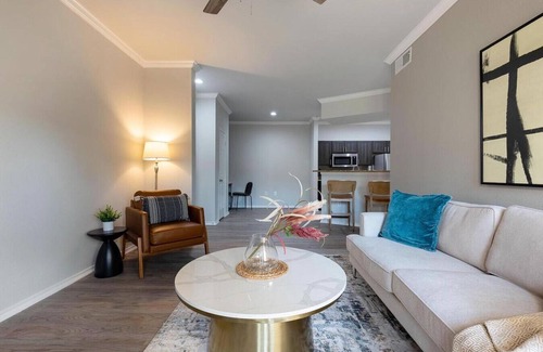 Austin Apartment | Landing at Farmhouse Apartments - 1 Bedroom in Keesee