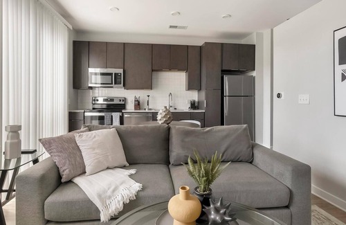 Downtown Apartment | Landing at Foster on the Park - 1 Bedroom in Do.