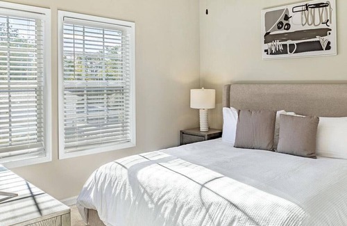 Wilmington Apartment | Landing at Harrington Square - 3 Bedrooms in Downtown Leland