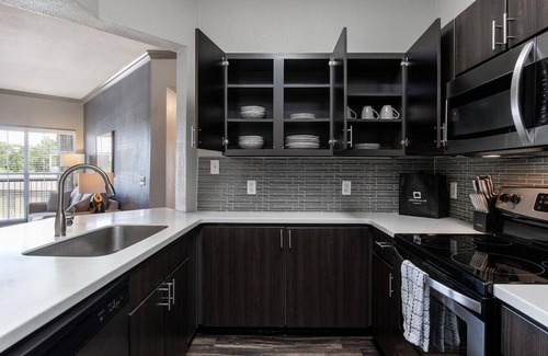 Cedar Park Apartment | Landing at Lakeline Parmer Lane - 2 Bedrooms in Downtown Austin