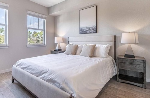 Biggar Apartment | Landing at Legacy Gateway Apartments - 2 Bedrooms in Downtown Fort Myers