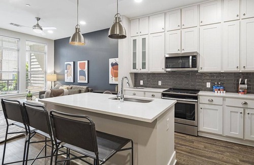 Franklin Apartment | Landing at McEwen Northside I - 1 Bedroom in Downtown Franklin