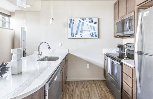 Downtown Omaha Apartment | Landing at NICO - 1 Bedroom in Midtown
