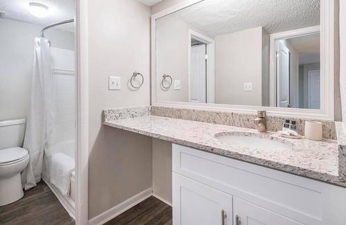 Marietta Apartment | Landing at Park on Windy Hill - 1 Bedroom in Downtown Marietta