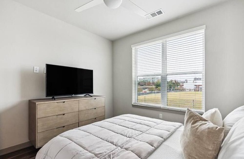 River District Apartment | Landing at Pier 33 - 1 Bedroom in Historic District