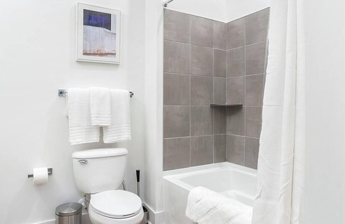 Second Ward Apartment | Landing at Savoy Apartments - Studio in Downtown Charlotte