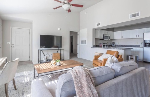 Broken Arrow Apartment | Landing at Scissortail Crossing - 2 Bedrooms in.