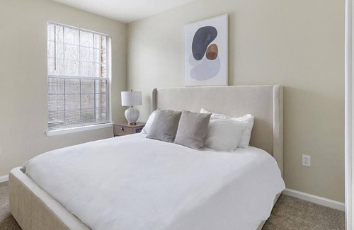 Madison Apartment | Landing at Somerset at Madison - 2 Bedrooms in Downtown Madison