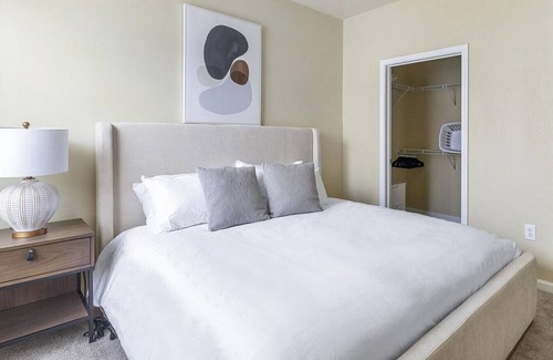 Madison Apartment | Landing at Somerset at Madison - 2 Bedrooms in Downtown Madison