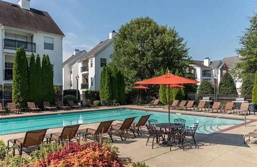 Midlothian Apartment | Landing at Swift Creek Commons Apartments - 3 Bedrooms in Brandermill
