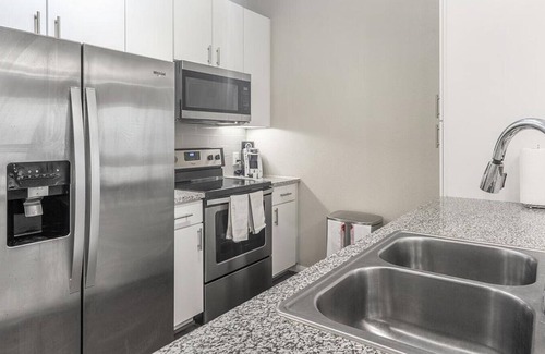 Stone Oak Apartment | Landing at The Abbey at Sonterra - 2 Bedrooms in Stone Oak