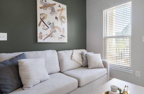 Johns Island Apartment | Landing at The Apartments at Shade Tree - 1 Bedroom in Downtown Charleston