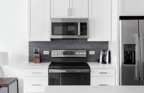 Austin Apartment | Landing at The Artesian at Bee Cave - 1 Bedroom.