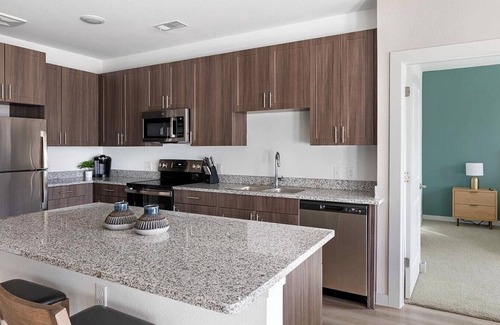 Garland Apartment | Landing at The Draper - 2 Bedrooms in Garland