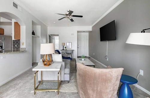 Downtown Fort Worth Apartment | Landing at The Henderson - 1 Bedroom in Downtow.