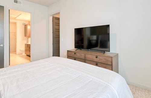 The Woodlands Apartment | Landing at The Millennium Six Pines - 3 Bedrooms in Town Center