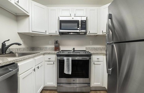 Lexington Apartment | Landing at The Preserve Lexington - 1 Bedroom in Downtown Lexington