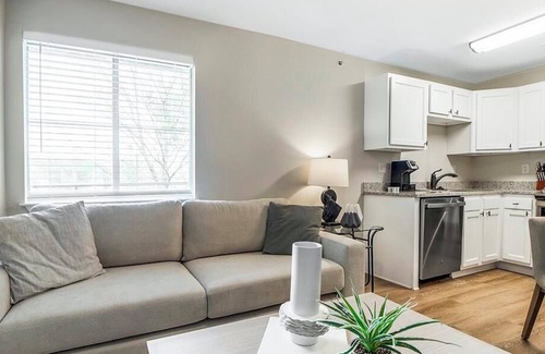 Lexington Apartment | Landing at The Preserve Lexington - 1 Bedroom in Downtown Lexington