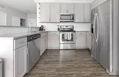 Roselawn Finance Apartment | Landing at The Red Apartments - Studio in Madisonville