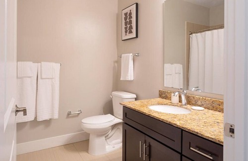 Roselawn Finance Apartment | Landing at The Red Apartments - 1 Bedroom in Madisonville