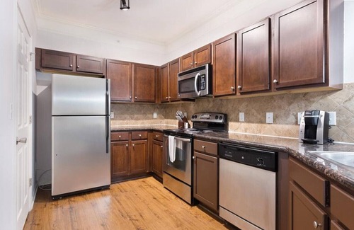 Overland Park Apartment | Landing at The Sovereign at Overland Park Apartments - 1 Bedroom in St. Andrews Highlands