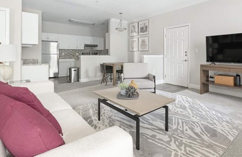 Durham Apartment | Landing at The Village at Auburn - 2 Bedrooms in Downtown Durham