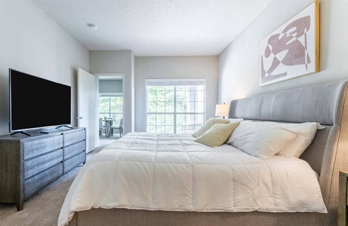 Germantown Apartment | Landing at The Vineyards - 3 Bedrooms in Downtown Collierville