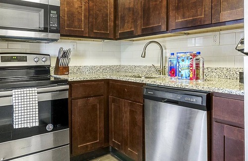 Fort Wayne Apartment | Landing at Three Rivers - 1 Bedroom in Central Fort Wayne