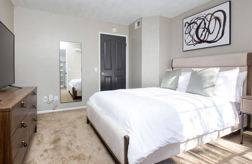 Temecula Apartment | Landing at Vista Promenade - 1 Bedroom in Downtown Temecula