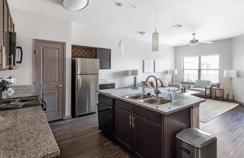 Fort Worth Apartment | Landing | Beautiful 1BD, Rooftop Lounge, Game Room