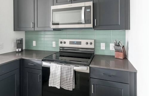 Northside Apartment | Landing | Beautiful 1BD, Clubhouse, Gym