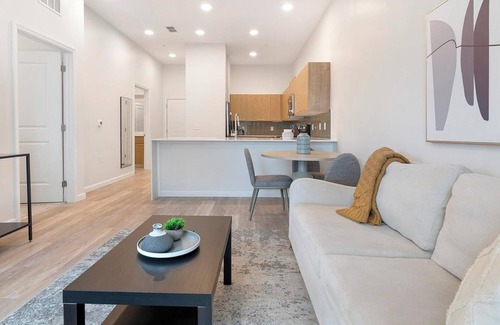 Florida Center Apartment | Landing | Beautiful 1BD, Clubhouse, Yoga Studio