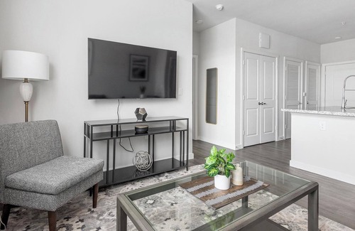 Spring Branch East Apartment | Landing | Beautiful 1BD, Gym, Pool