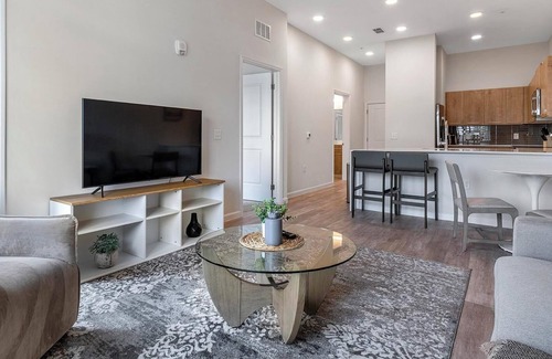 Florida Center Apartment | Landing | Beautiful 1BD, Pool, Gym