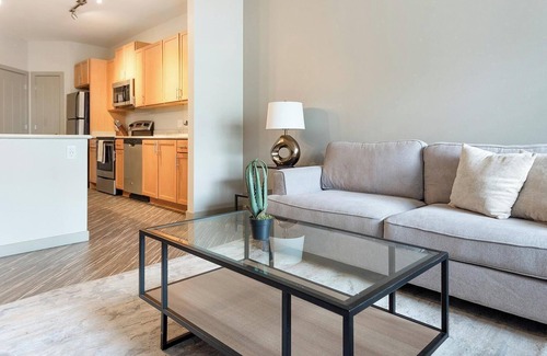 St. Louis Apartment | Landing | Beautiful 1BD, Gym, Courtyard