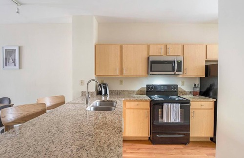 New Pathways Apartment | Landing | Beautiful 2BD, Gym, Pool