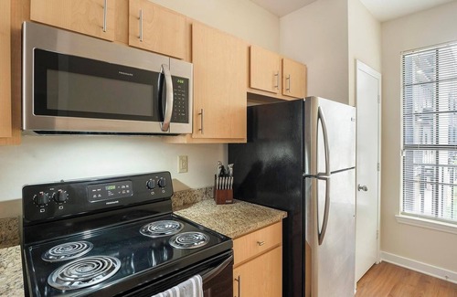 New Pathways Apartment | Landing | Beautiful 2BD, Gym, Pool