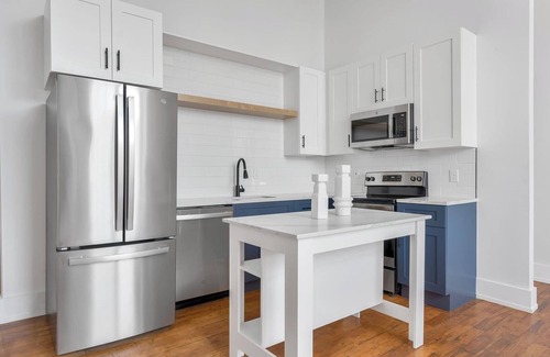 Greenville Apartment | Landing | Beautiful 3BD, Gym, Yoga Studio