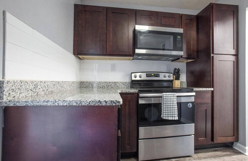 Fort Wayne Apartment | Landing | Beautiful Studio, Gym, Game Room