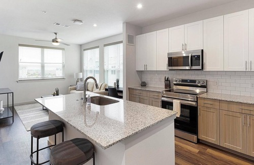 Fate Apartment | Landing | Chic 1BD, Clubhouse, Gym
