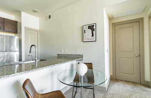 Spring Apartment | Landing | Chic 1BD, Courtyard, Clubhouse