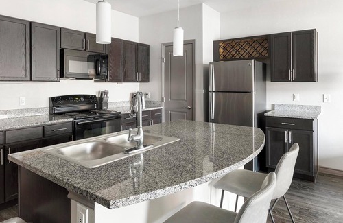 Fort Worth Apartment | Landing | Chic 1BD, Rooftop Lounge, Yoga Studio