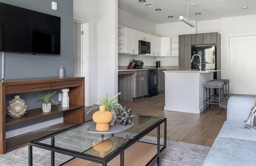Decatur Apartment | Landing | Chic 2BD, Clubhouse, Pool