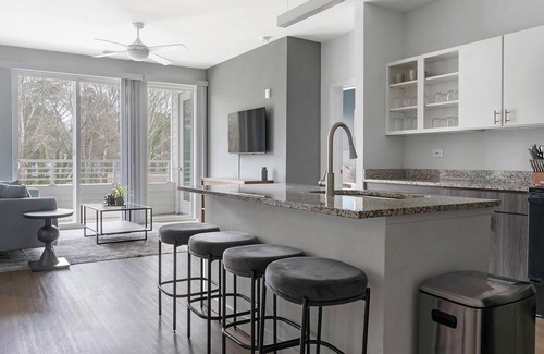 Decatur Apartment | Landing | Chic 2BD, Clubhouse, Pool