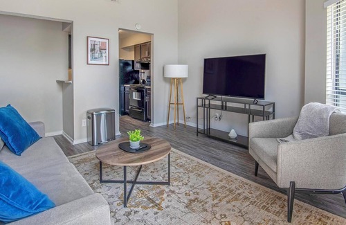 Cordova Apartment | Landing | Chic 2BD, Gym, Pool