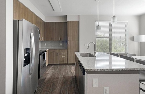 Memorial Apartment | Landing | Chic 2BD, Gym