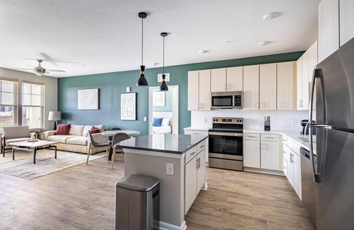 Kenton Apartment | Landing | Chic 2BD, Yoga Studio, Pool
