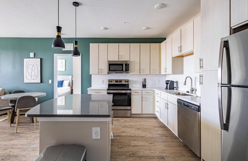 Kenton Apartment | Landing | Chic 2BD, Yoga Studio, Pool