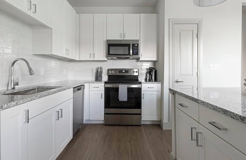Tarrant County Apartment | Landing | Incredible 1BD, Pool, Gym